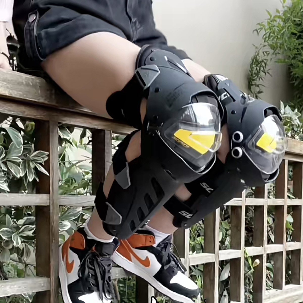 SCOYCO Motorcycle Knee Pads CE - مراجعة Motorcycle Gear For Sale وسعره
